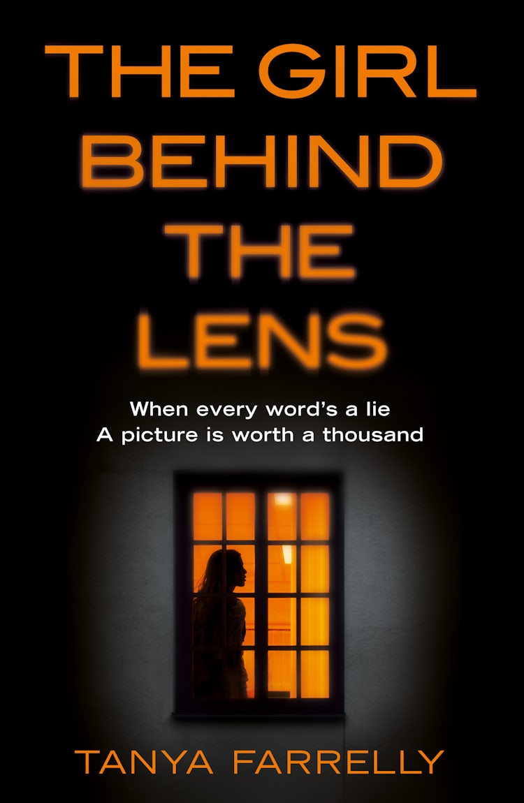 Cover image for The Girl Behind the Lens, isbn: 9780008215101