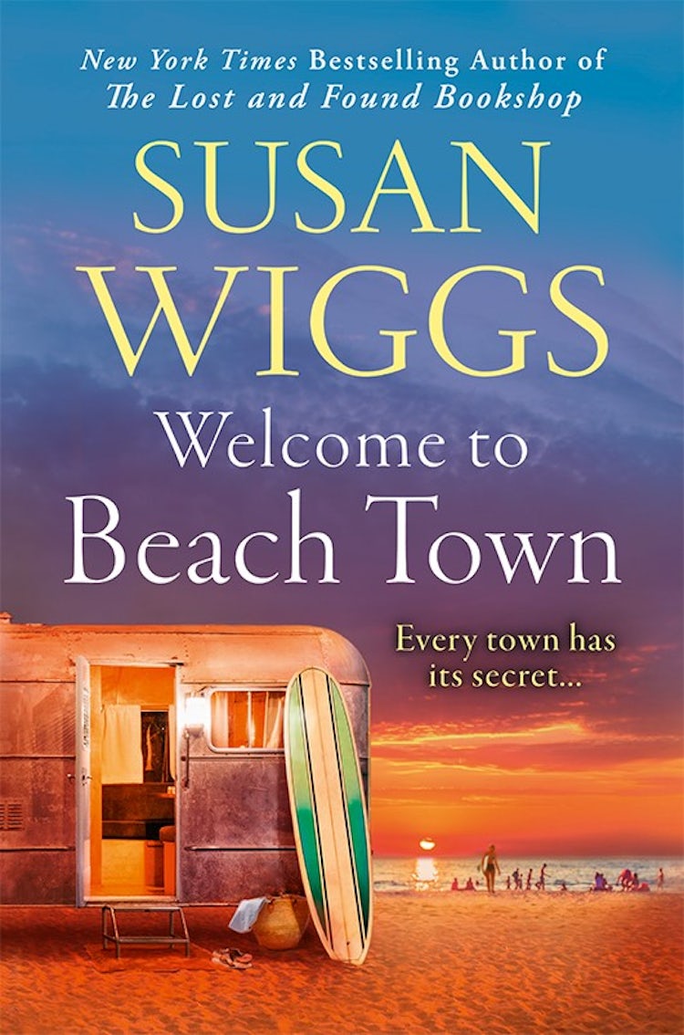 Cover image for Welcome to Beach Town, isbn: 9780008358792