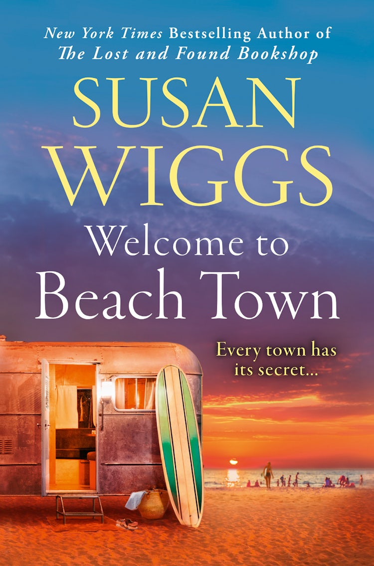 Cover image for Welcome to Beach Town, isbn: 9780008358808