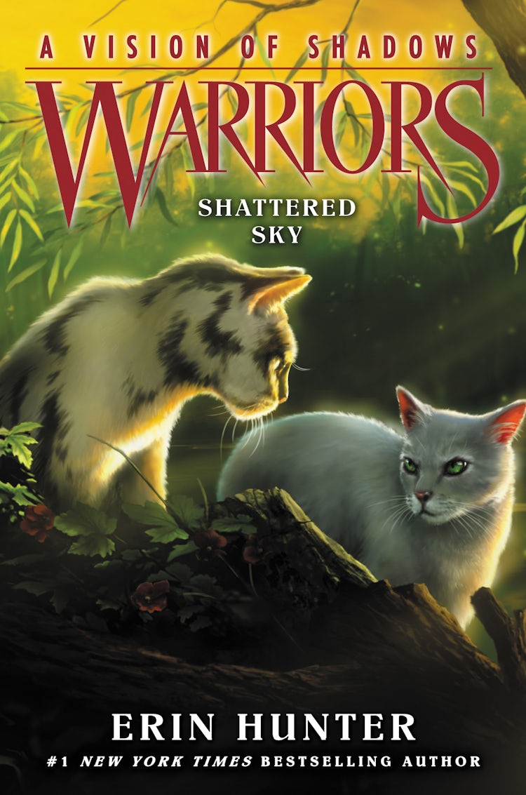 Cover image for Warriors: A Vision of Shadows #3: Shattered Sky, isbn: 9780062386489