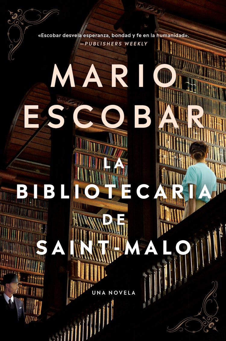 Cover image for The Librarian of Saint-Malo \ La bibliotecaria de Saint-Malo, isbn: 9780063012370