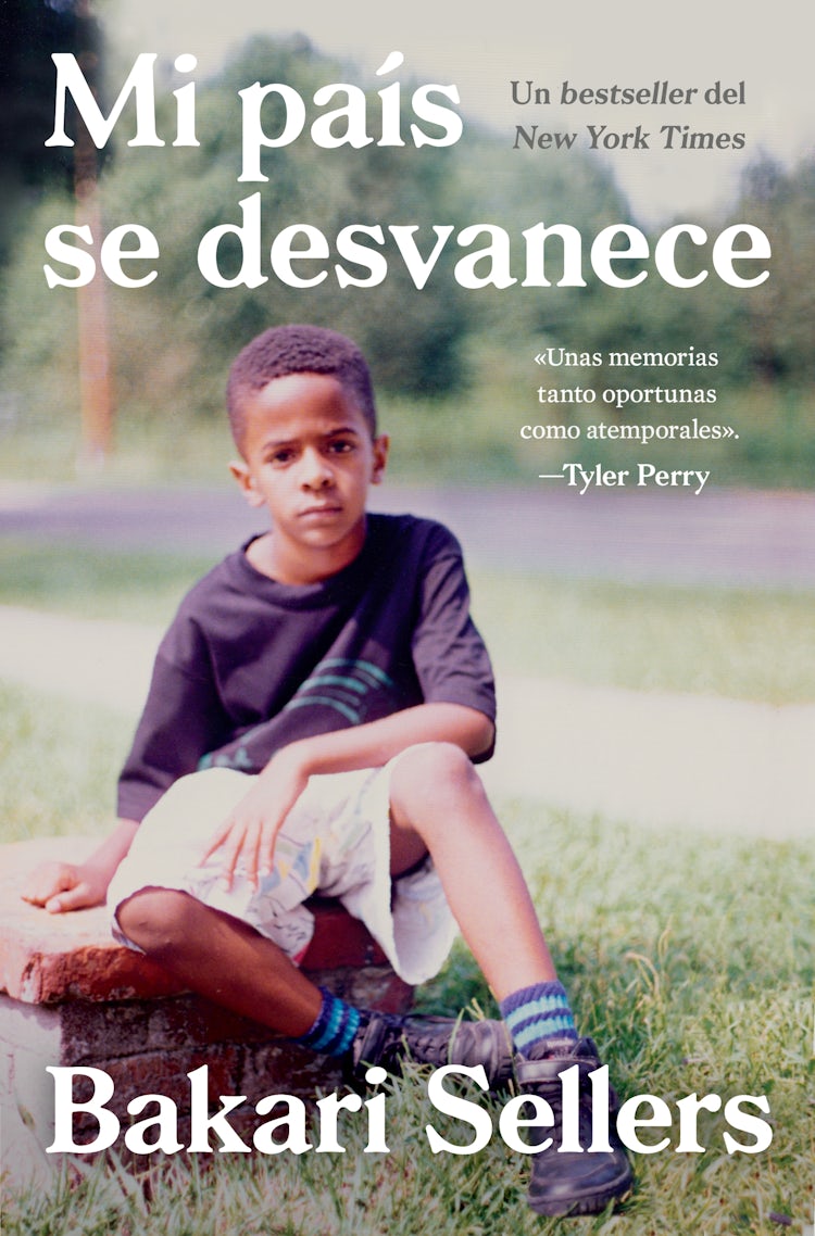 Cover image for My Vanishing Country \ Mi país se desvanece, isbn: 9780063076563