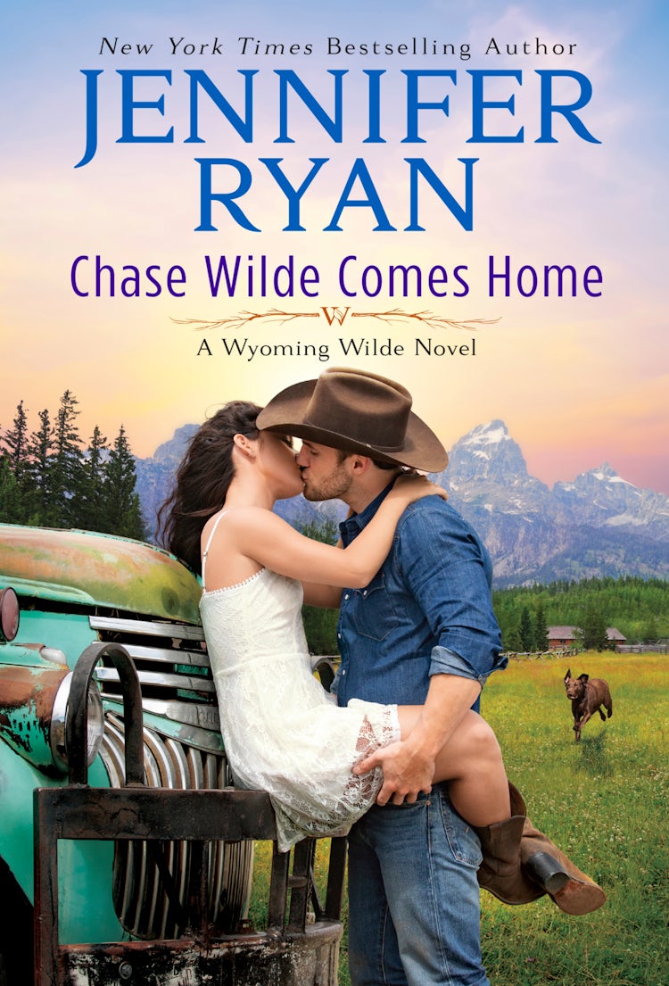 Cover image for Chase Wilde Comes Home, isbn: 9780063094604