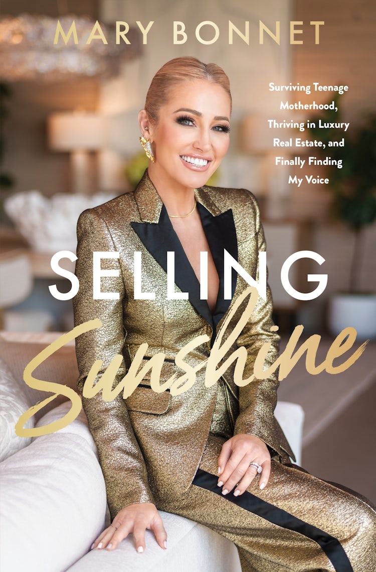 Cover image for Selling Sunshine, isbn: 9780063327825