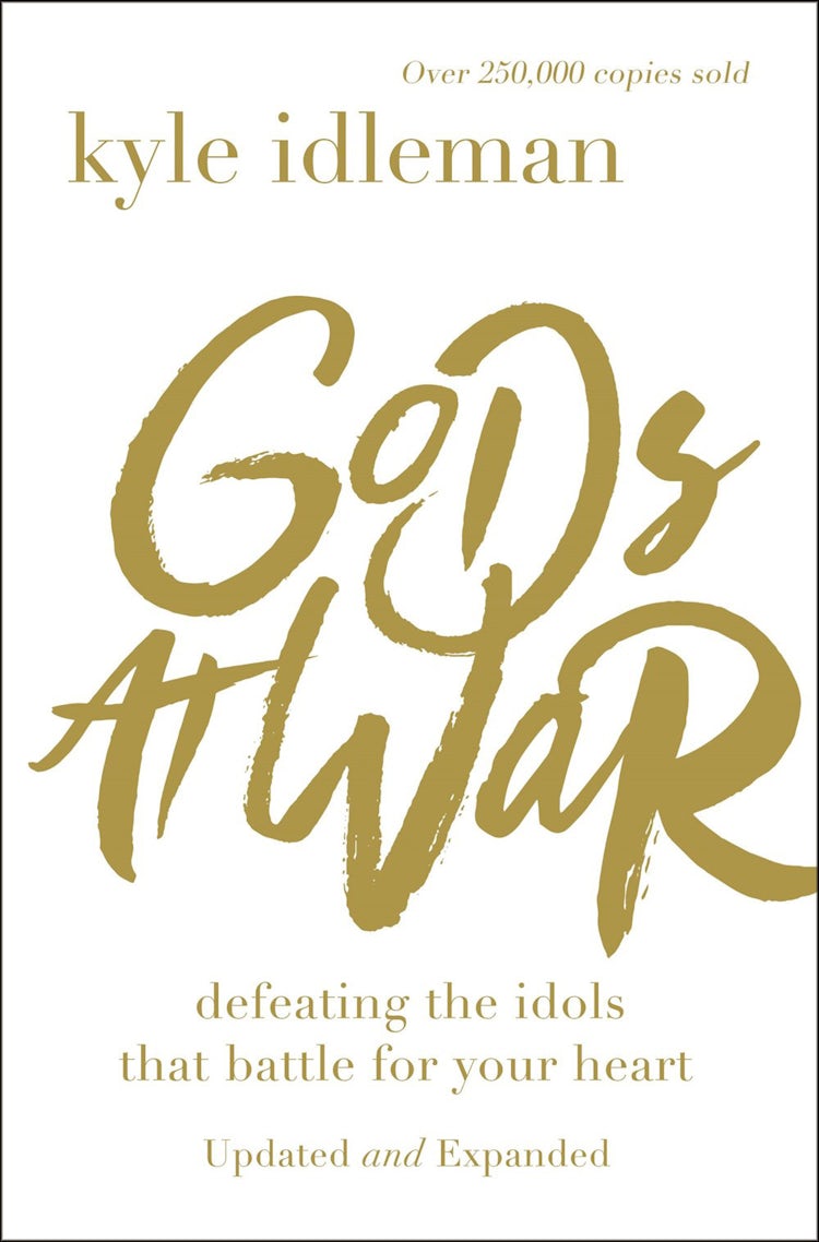 Cover image for Gods At War: Defeating The Idols That Battle For Your Heart, isbn: 9780310353348
