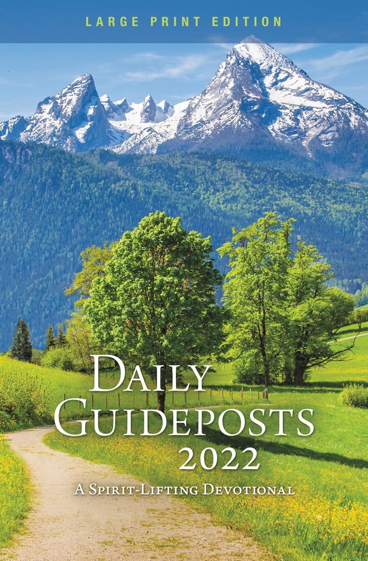 Cover image for Daily Guideposts 2022 Large Print: A Spirit-Lifting Devotional, isbn: 9780310363279
