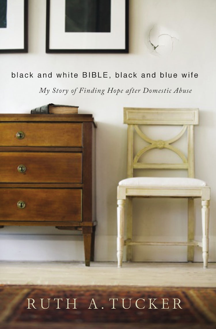 Cover image for Black and White Bible, Black and Blue Wife: My Story of Finding Hope after Domestic Abuse, isbn: 9780310524984