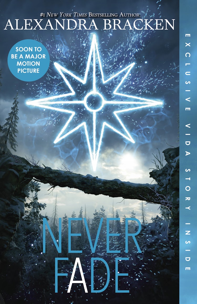 Cover image for Never Fade (The Darkest Minds, #2), isbn: 9780730499398