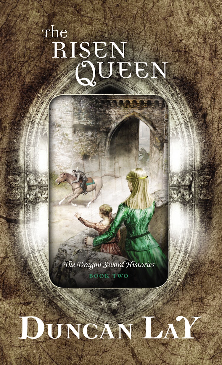 Cover image for The Risen Queen, isbn: 9780732287696