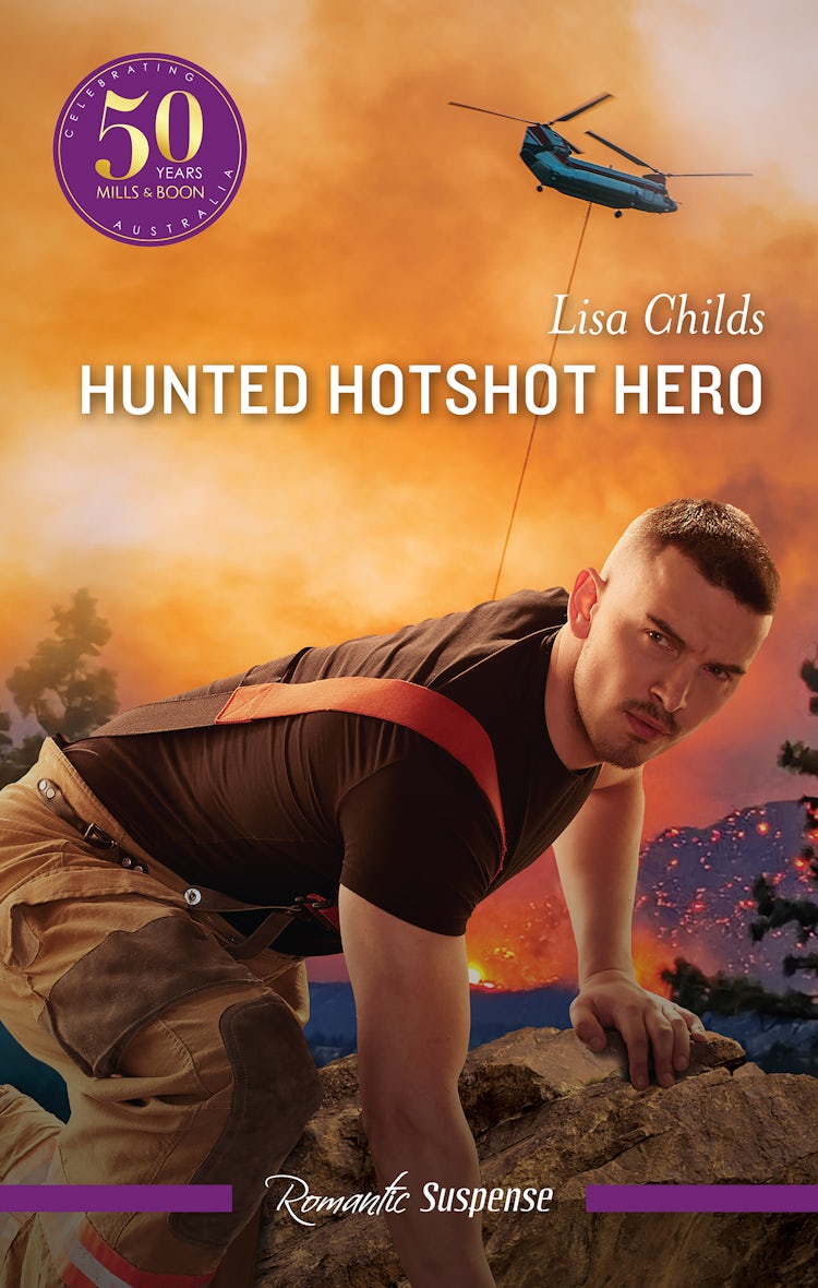 Cover image for Hunted Hotshot Hero, isbn: 9781038908339