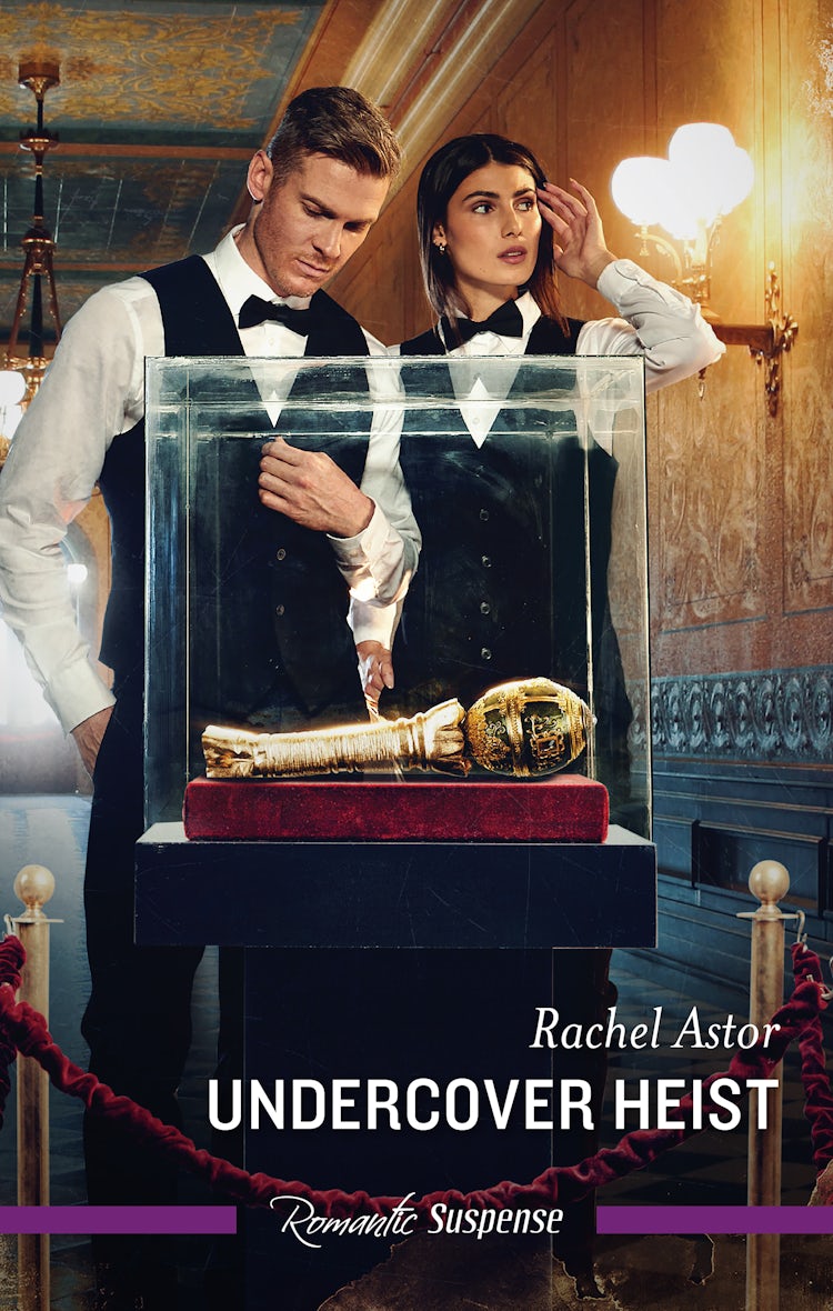 Cover image for Undercover Heist, isbn: 9781038911803