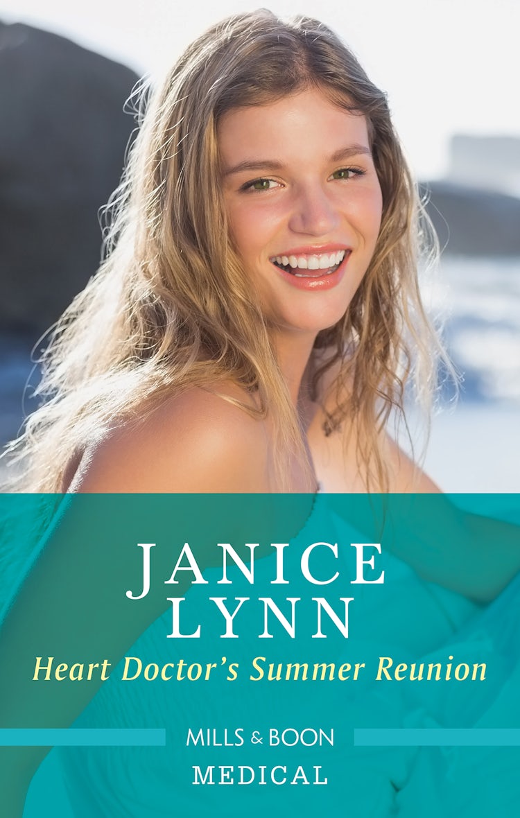 Cover image for Heart Doctor's Summer Reunion [Large Print], isbn: 9781038912275