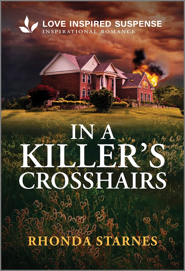Cover image for In A Killer's Crosshairs, isbn: 9781038962768