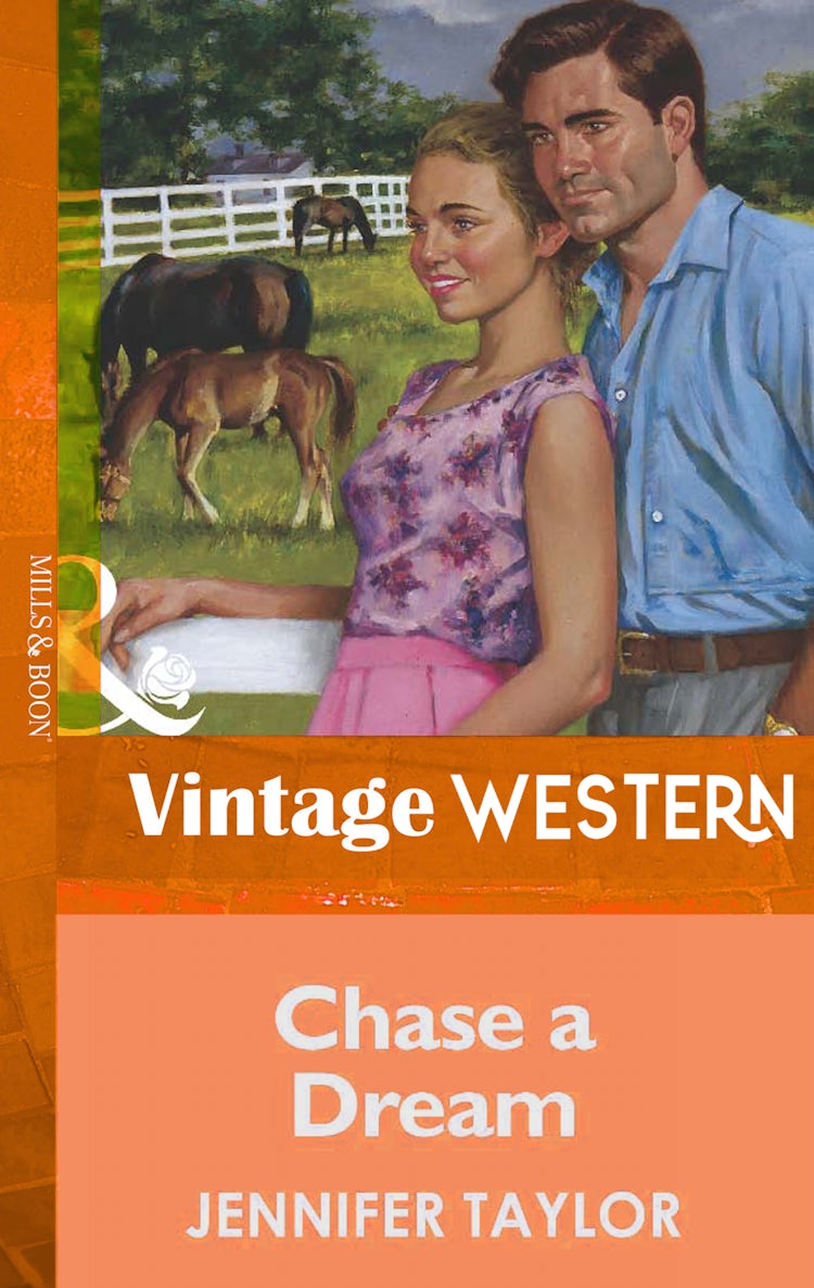 Cover image for Chase A Dream, isbn: 9781038977199
