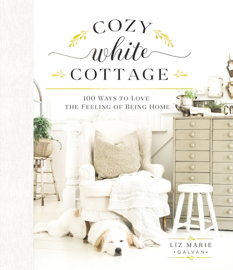 Cover image for Cozy White Cottage: 100 Ways To Love The Feeling Of Being Home, isbn: 9781400315321