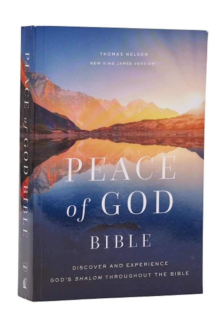 Cover image for Peace of God Bible: Discover and Experience God's Shalom Throughout the Bible (NKJV, Red Letter, Comfort Print), isbn: 9781400335084