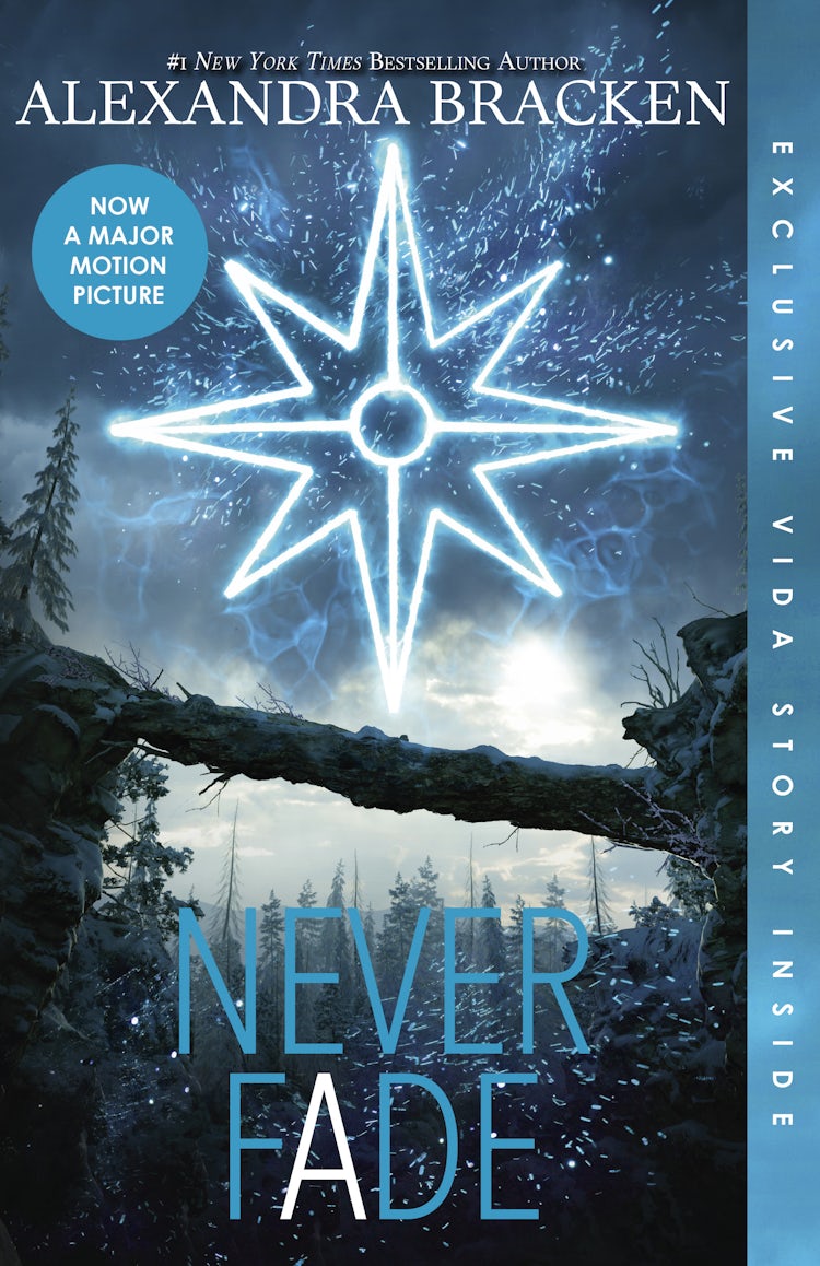 Cover image for Never Fade (The Darkest Minds, #2), isbn: 9781460755600