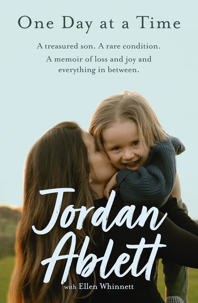 Cover image for One Day at a Time: An inspiring memoir about the power of hope and faith for readers of Heartstrong and Girl Who Fell From The Sky, isbn: 9781460766187