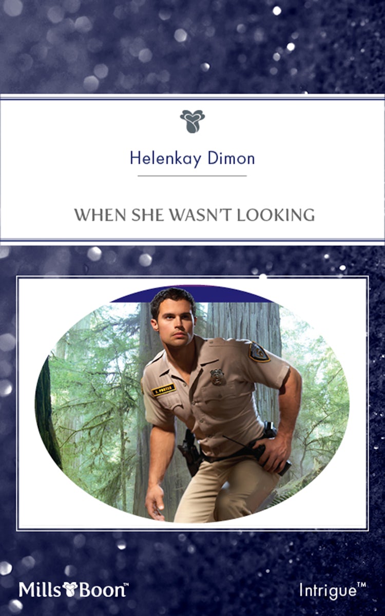 Cover image for When She Wasn't Looking, isbn: 9781460852729