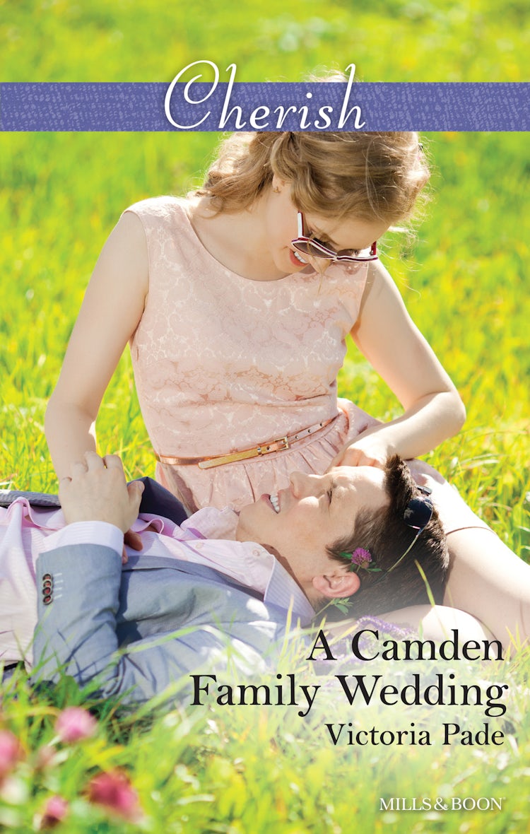 Cover image for A Camden Family Wedding, isbn: 9781488701009