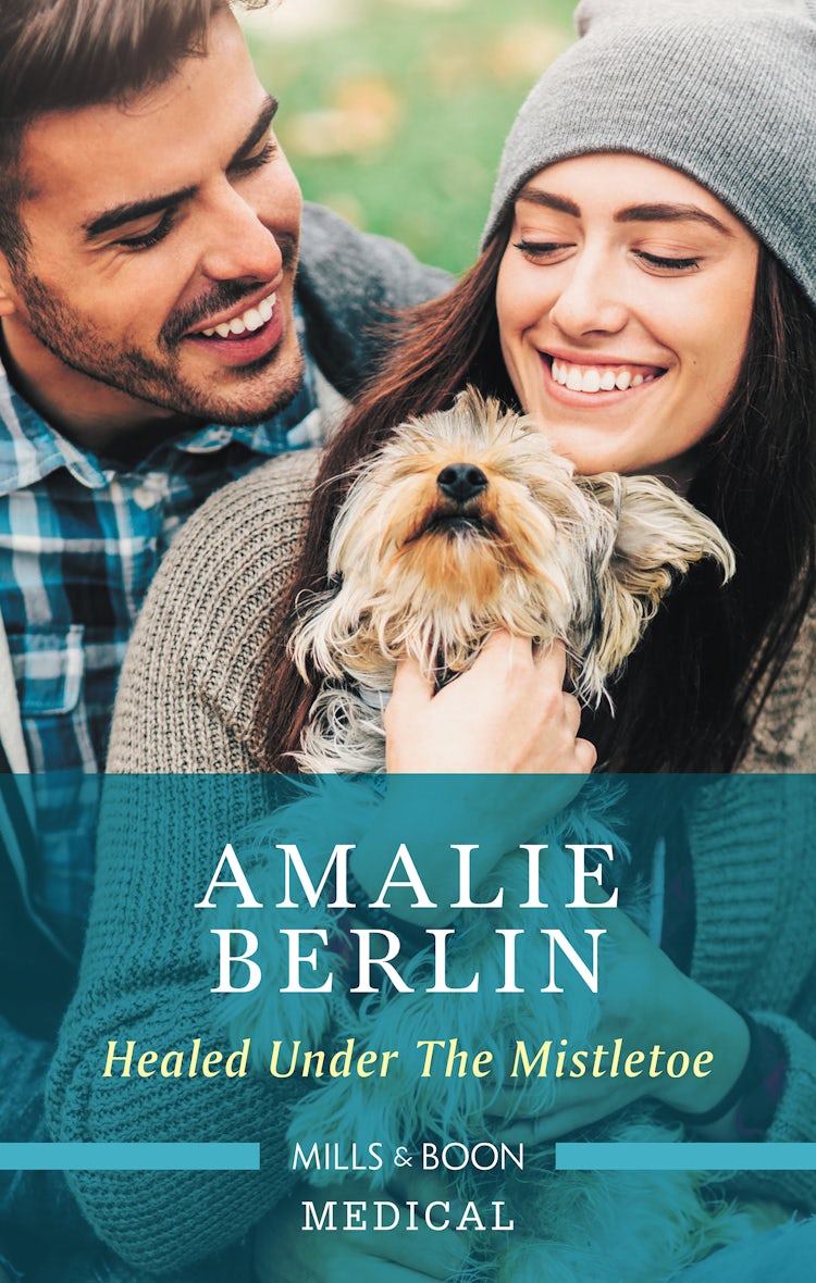 Cover image for Healed Under The Mistletoe, isbn: 9781489275370