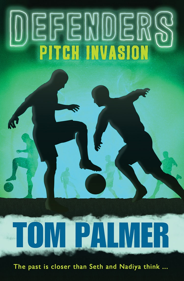 Cover image for Defenders (3) – Pitch Invasion, isbn: 9781781129791