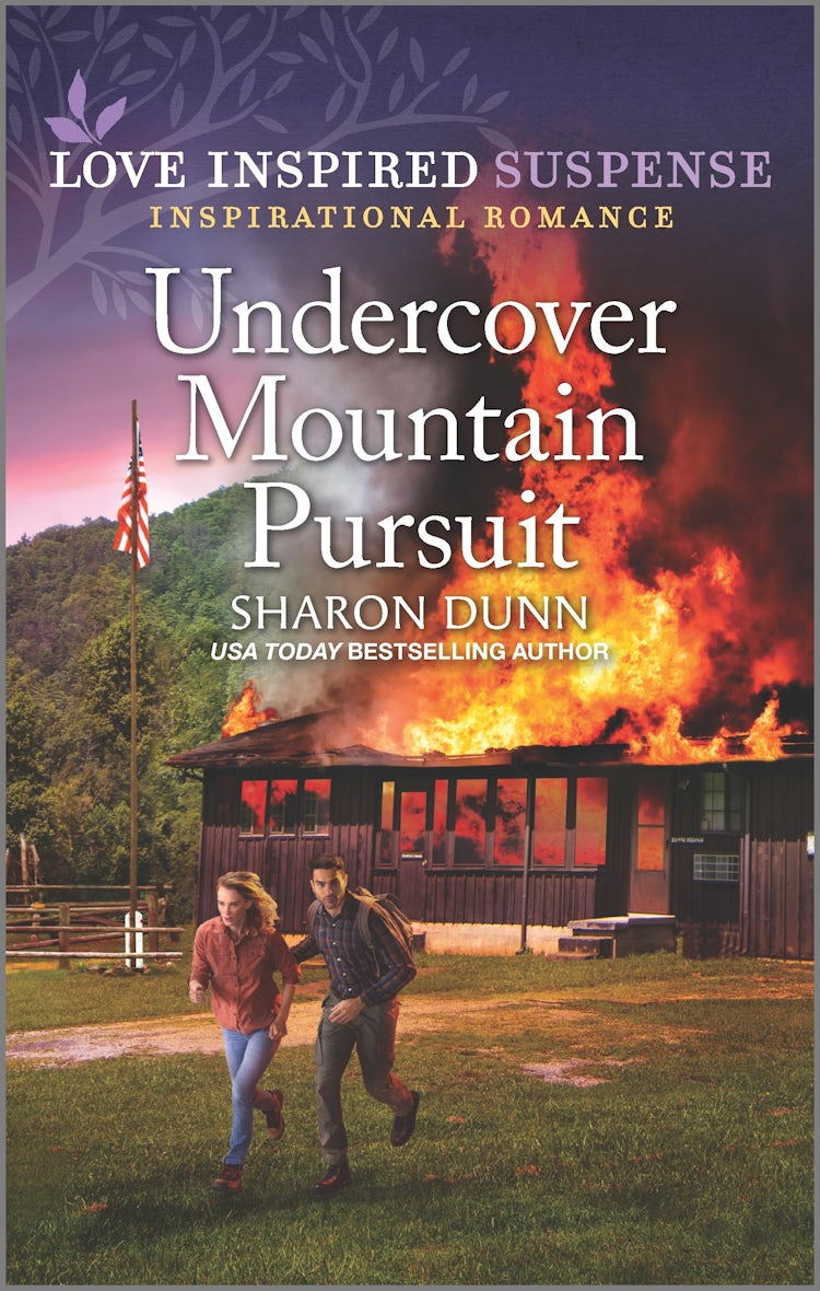 Cover image for Undercover Mountain Pursuit, isbn: 9781867247531