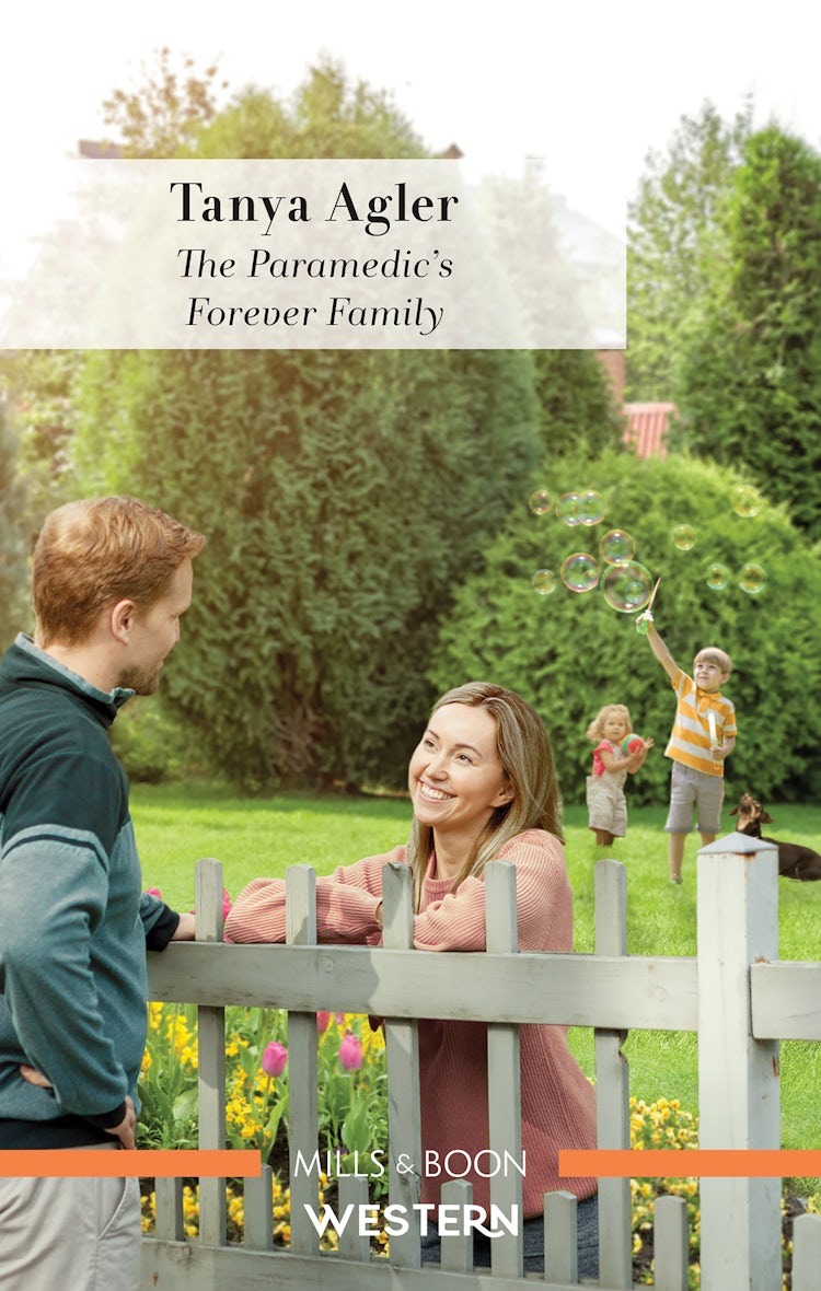 Cover image for The Paramedic's Forever Family, isbn: 9781867256441